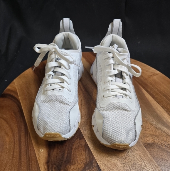 Reebok Women's Zig Dynamic Adventure Sneaker Sz 7. - Picture 2 of 7